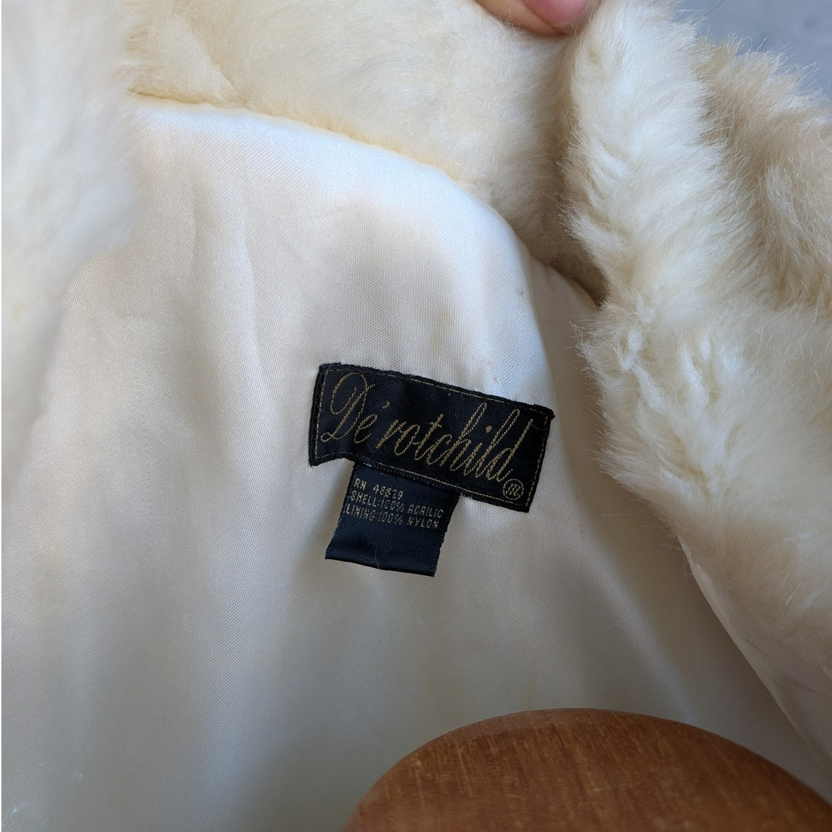 Vintage White Faux Fur Trench Coat Mob Wife Fuzzy Glam Plush Snow Bunny Jacket