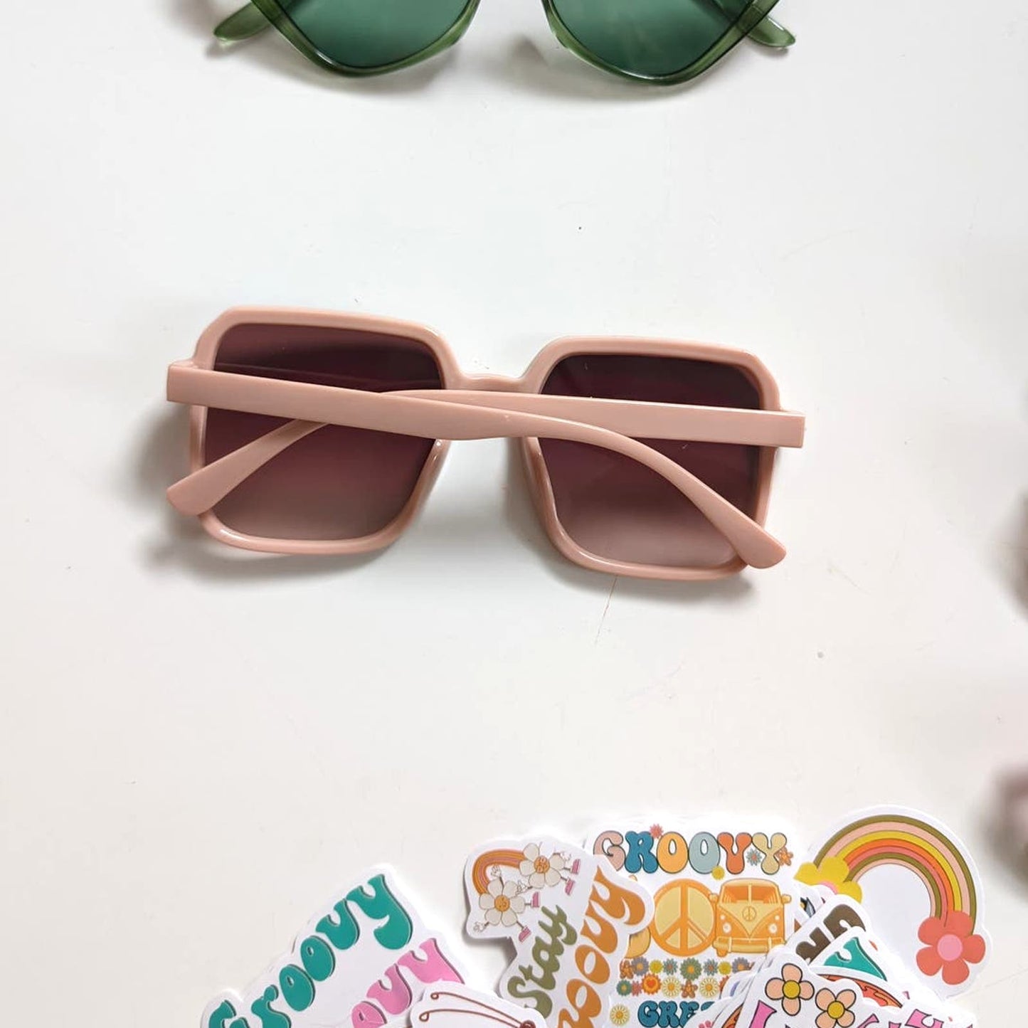 Retro Pink Square Mob Wife Festival Sunglasses Barbie Chic Tinted Sunnies Shades