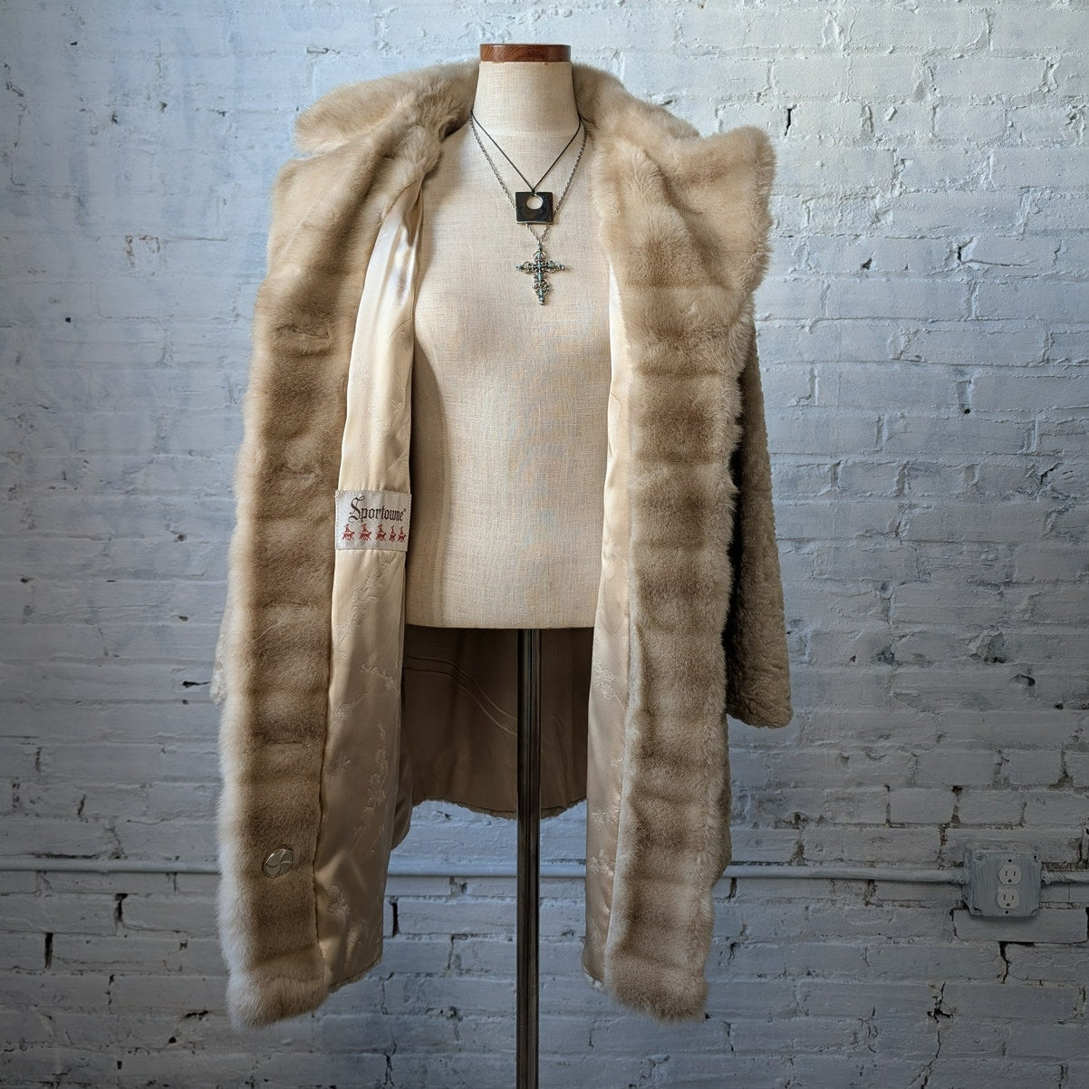 Vintage White Faux Fur Trench Coat Afghan Furry Mob Wife Boho Chic Carpet Jacket