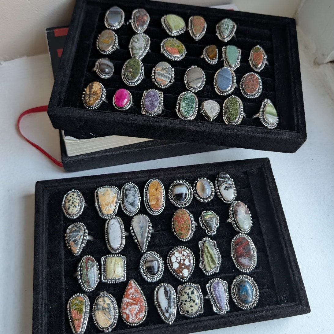 Green Speckled Sterling Silver Ring Retro Vintage Boho Natural Stone Size 8.25