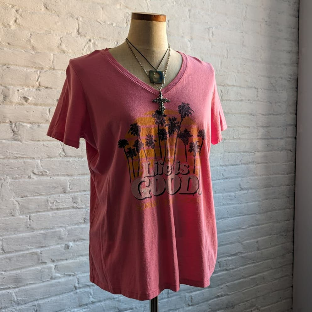 Retro 70s Groovy Pink Graphic Print Tee Distressed Tropical Funky Vacation Top