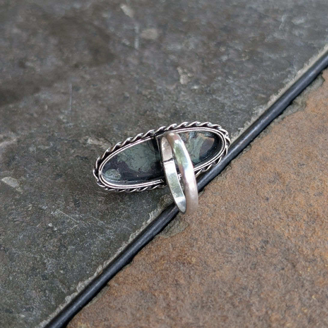 Green Swirl Boho Statement Ring Oval Silver Vintage Groovy Southwest Size 8.75