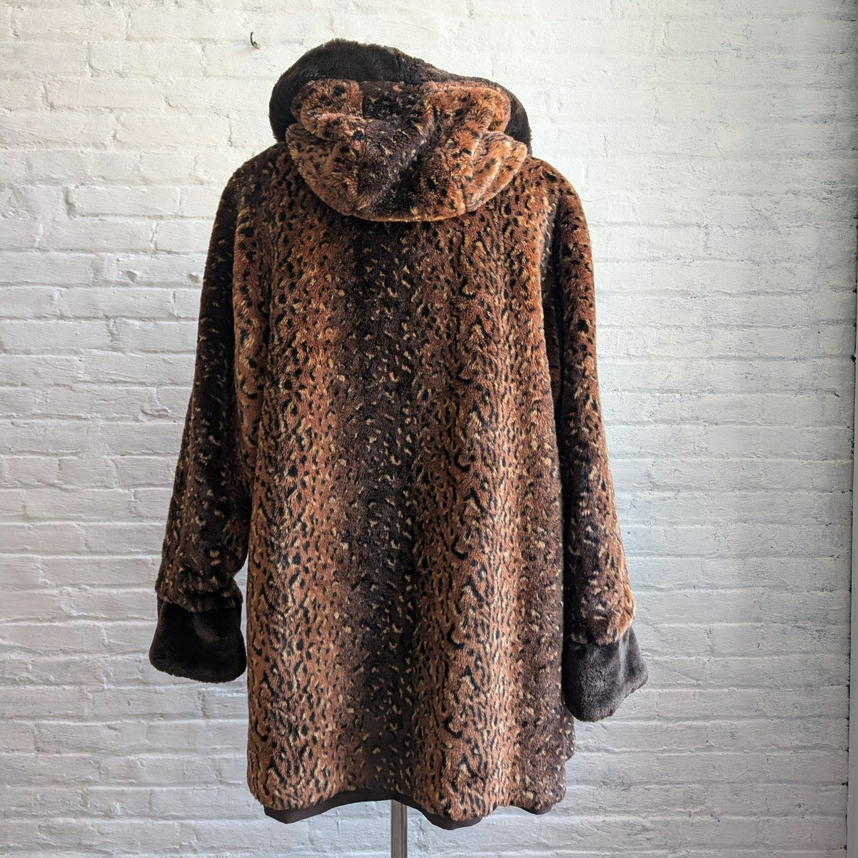 Vintage Cheetah Faux Fur Coat Mobwife Reversible Furry Animal Print Fuzzy Jacket