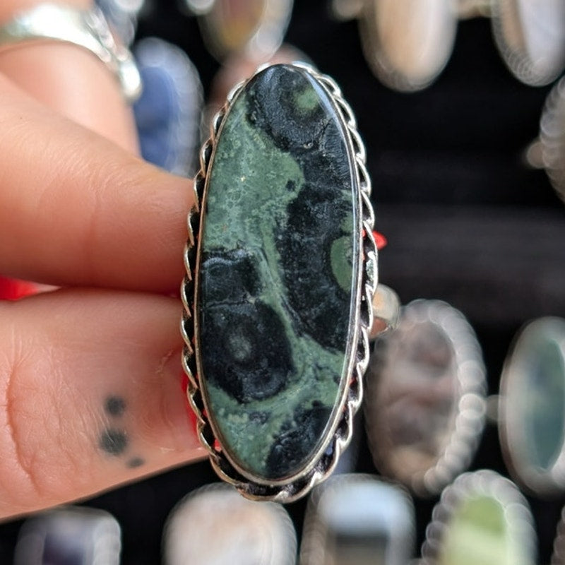 Green Swirl Boho Statement Ring Oval Silver Vintage Groovy Southwest Size 8.75