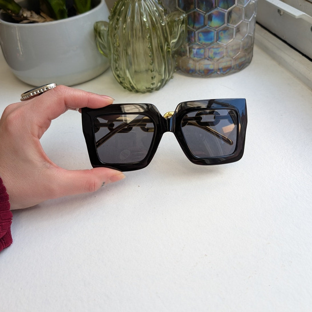 Retro Black Chic Square Sunglasses Aviator Minimalist Festival Sunnies Shades