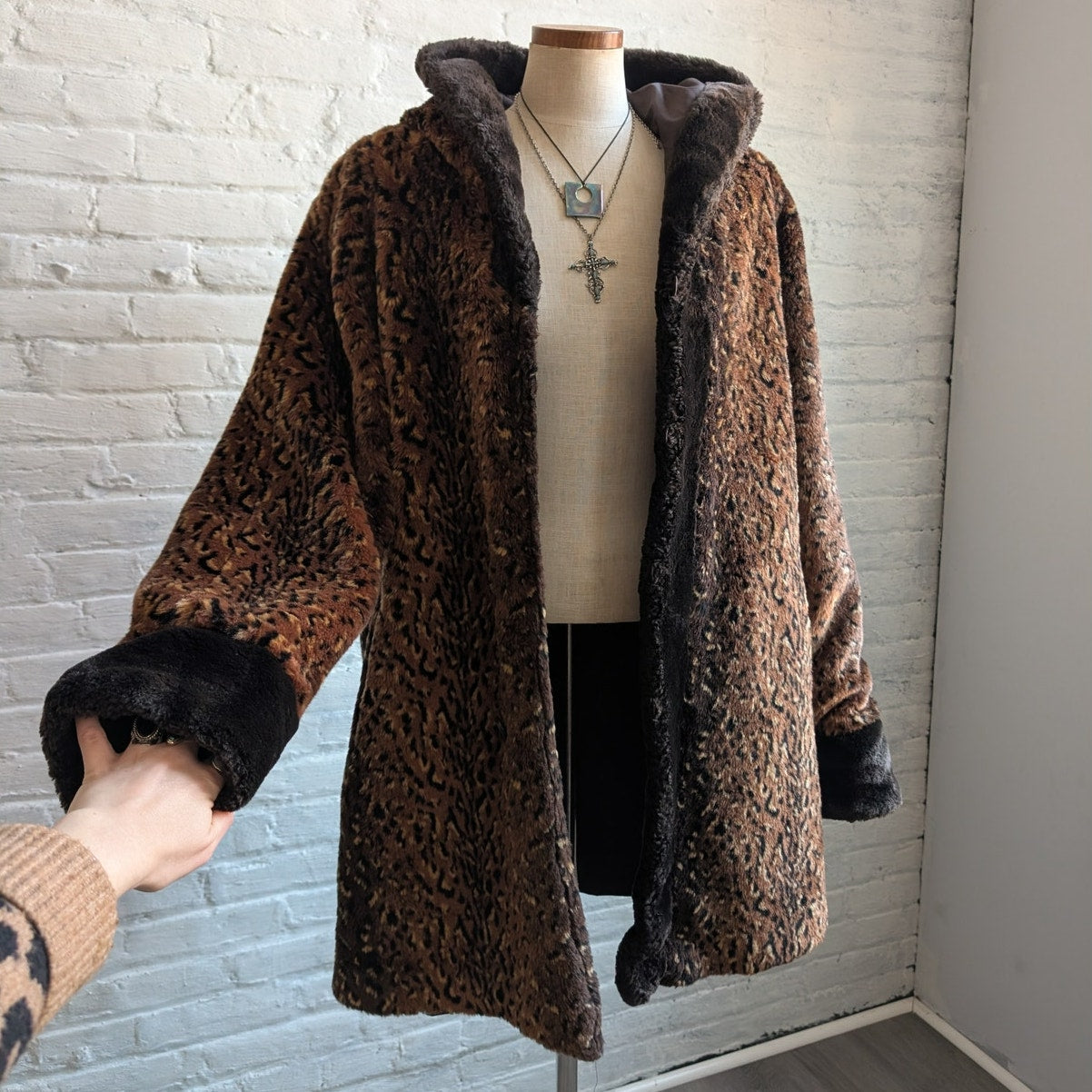 Vintage Cheetah Faux Fur Coat Mobwife Reversible Furry Animal Print Fuzzy Jacket