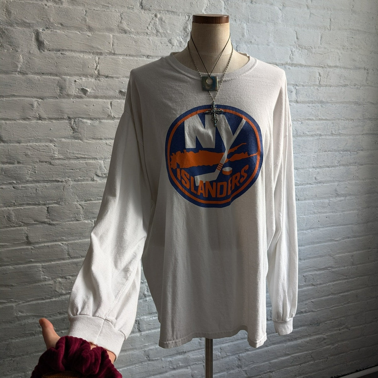 Vintage White Crewneck Tee Hockey Graphic Long Sleeve Retro Tshirt Top XL