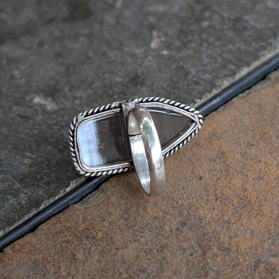 Gray Stone Boho Statement Ring Banded Silver Sz 7.75 Vintage Teardrop Coffin
