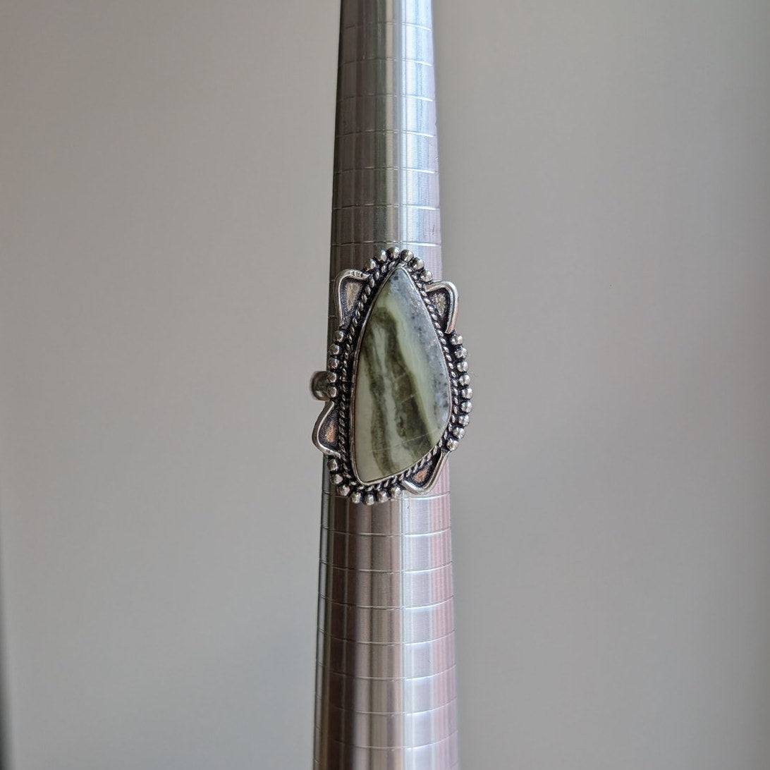Earthy Green Grunge Sterling Silver Ring Retro Vintage Boho Natural Stone Size 8
