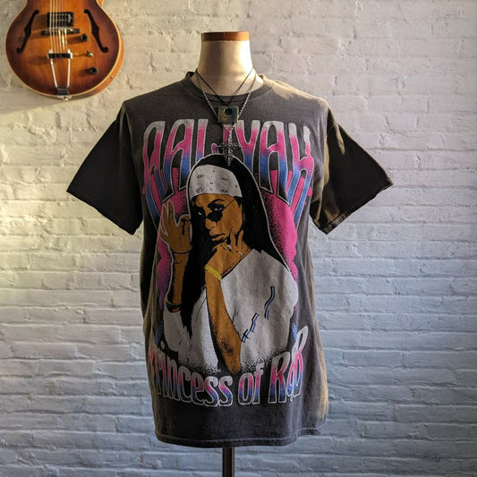 Urban Outfitters Oversize Graphic Print Tee Retro 90s Aaliyah Band T-shirt Top