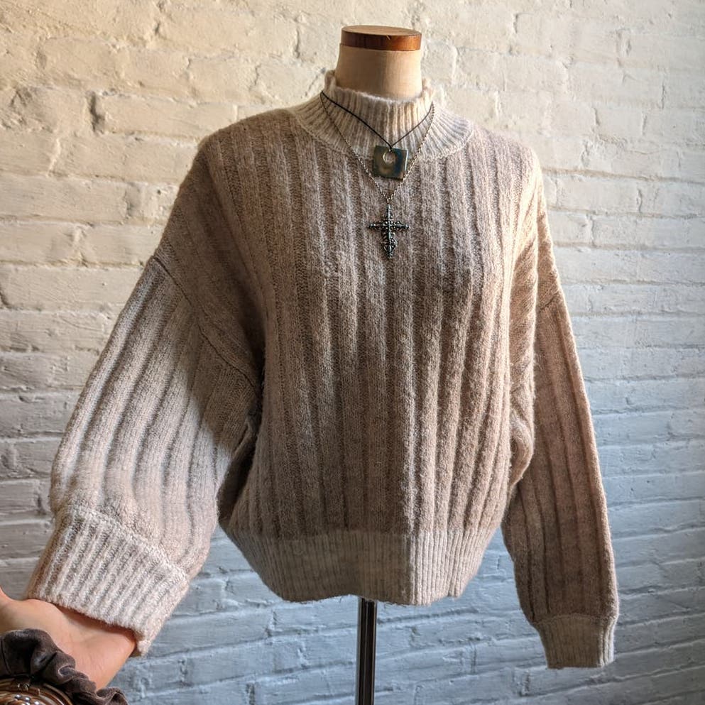 Y2K Vintage Minimalist Neutral Knit Wool Sweater Chunky Cable Knit Boho Chic Top