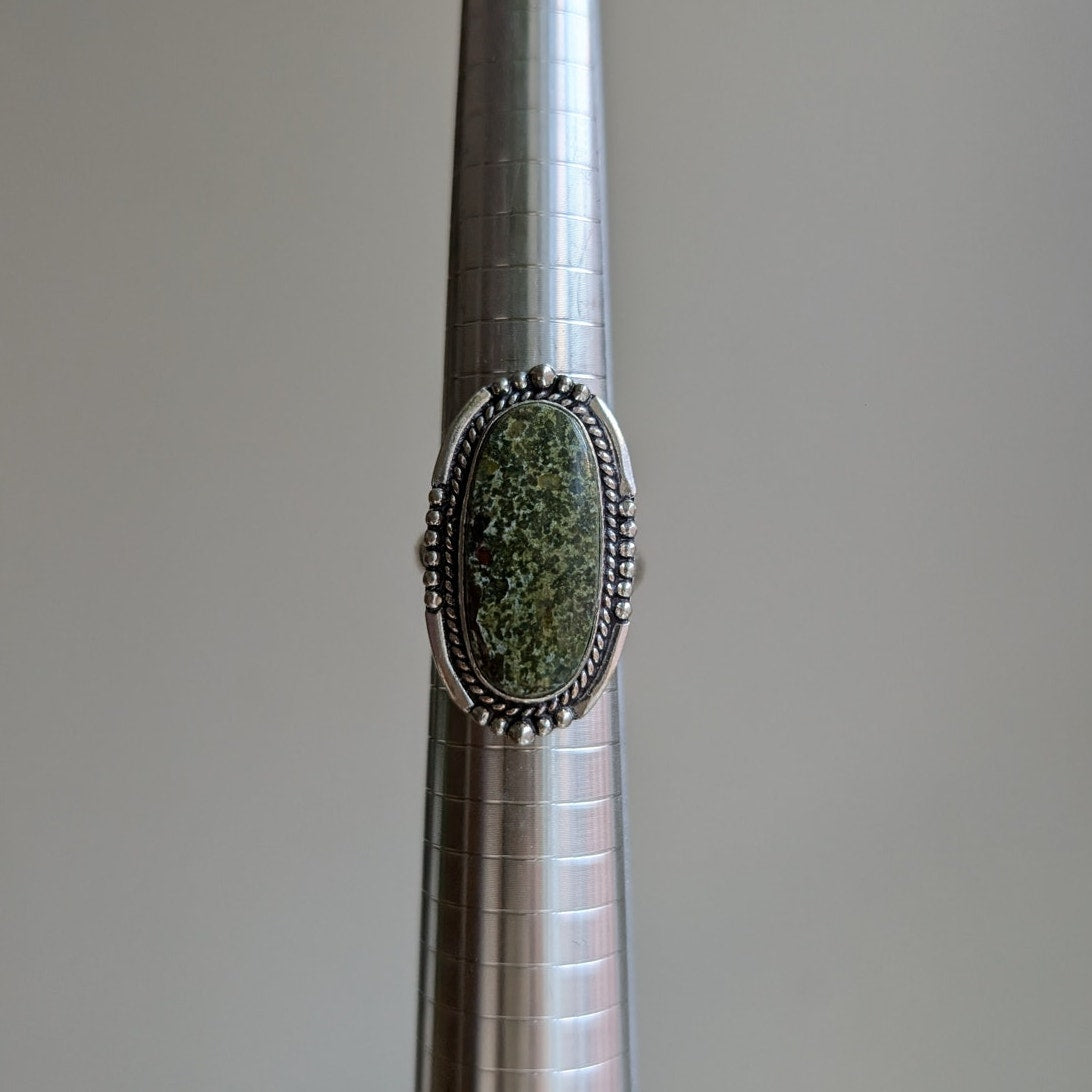 Green Speckled Sterling Silver Ring Retro Vintage Boho Natural Stone Size 8.25