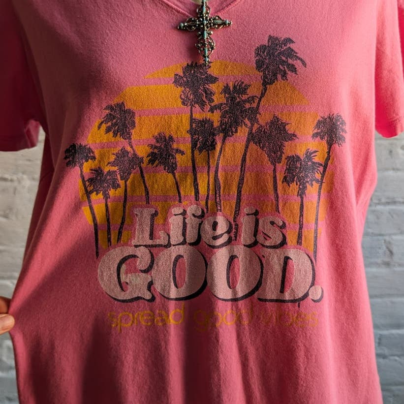 Retro 70s Groovy Pink Graphic Print Tee Distressed Tropical Funky Vacation Top