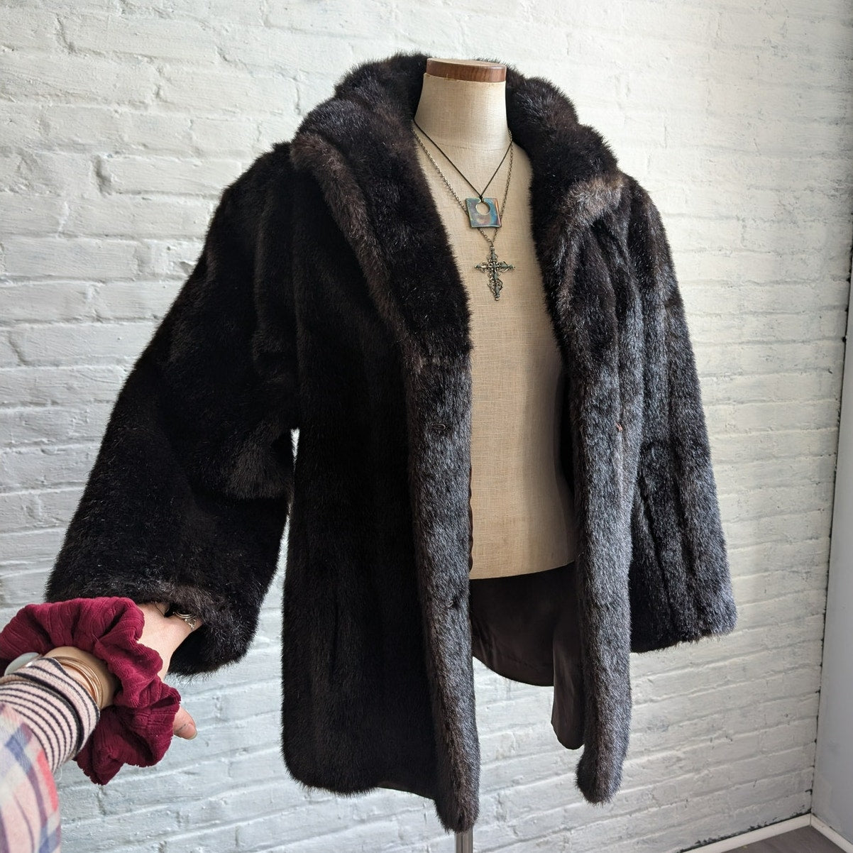 Vintage Brown Faux Fur Coat Plush Minimalist Mob Wife Fuzzy Glam Goth Jacket
