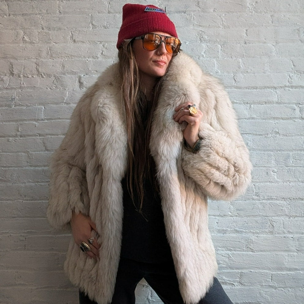 Vintage White Fluffy Fox Fur Coat Spotted Genuine Furry Mobwife Designer Jacket