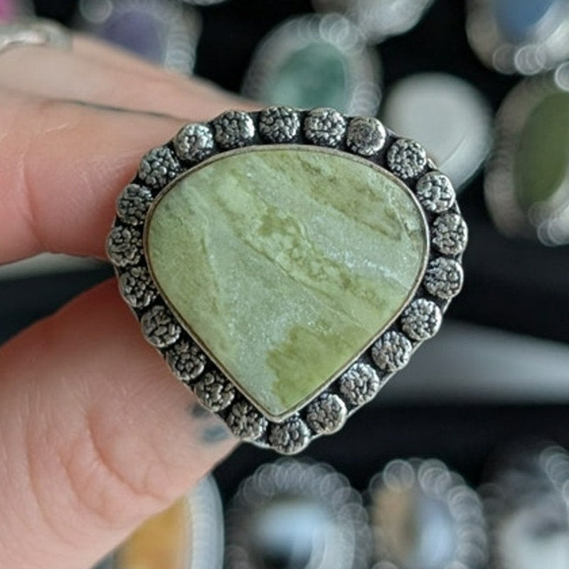 Retro Light Green Sterling Silver Ring Swirly Vintage Natural Stone Size 6.5