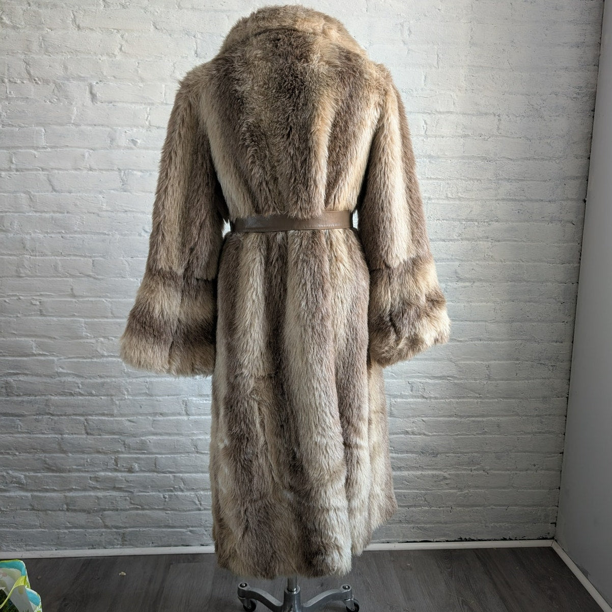 Vintage Neutral Brown Faux Fur Trench Coat Mob Wife Fuzzy Glam Plush Boho Jacket