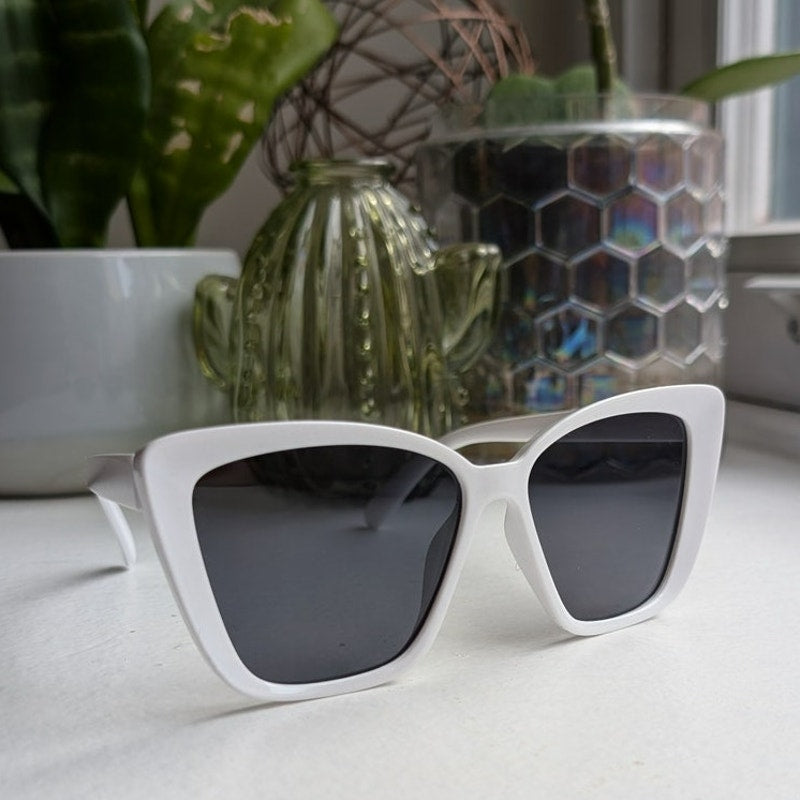 70s Retro White Cat Eye Sunglasses Festival Summer Boho Preppy Sunnies Shades