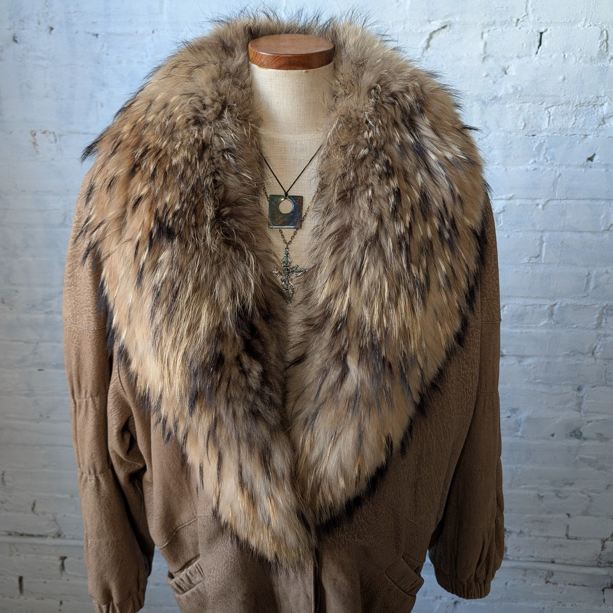 Vintage Tan Genuine Suede Raccoon Fur Trim Coat Leather Mini Trench Jacket