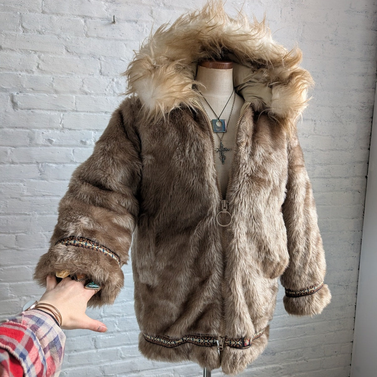 70s Vintage Faux Fur Brown Parka Coat Minimalist Shaggy Fuzzy Hooded Boho Jacket