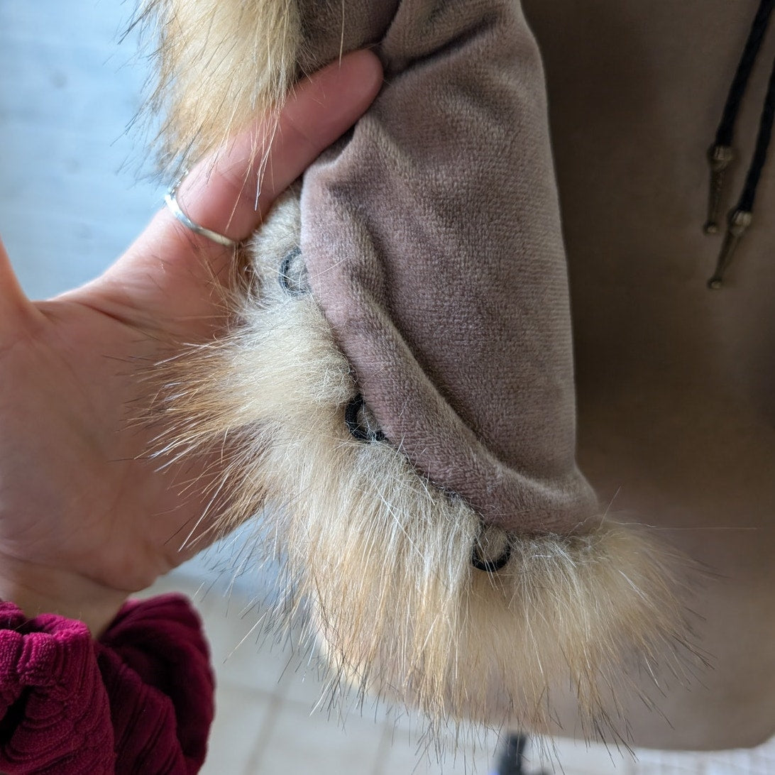 Vintage Faux Fur Wrap Blonde Fox Stole Luxury Scarf Mob Wife Shawl Fuzzy Shrug