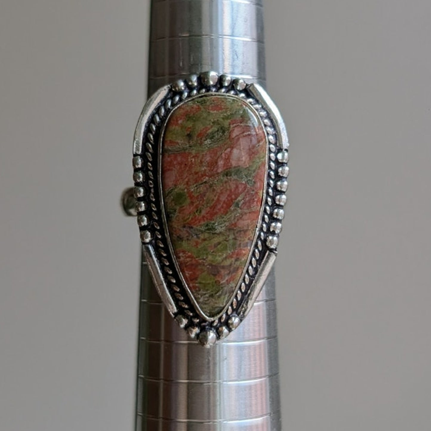 Green and Pink Natural Stone Ring Boho Chic Sterling Silver Vintage Size 8