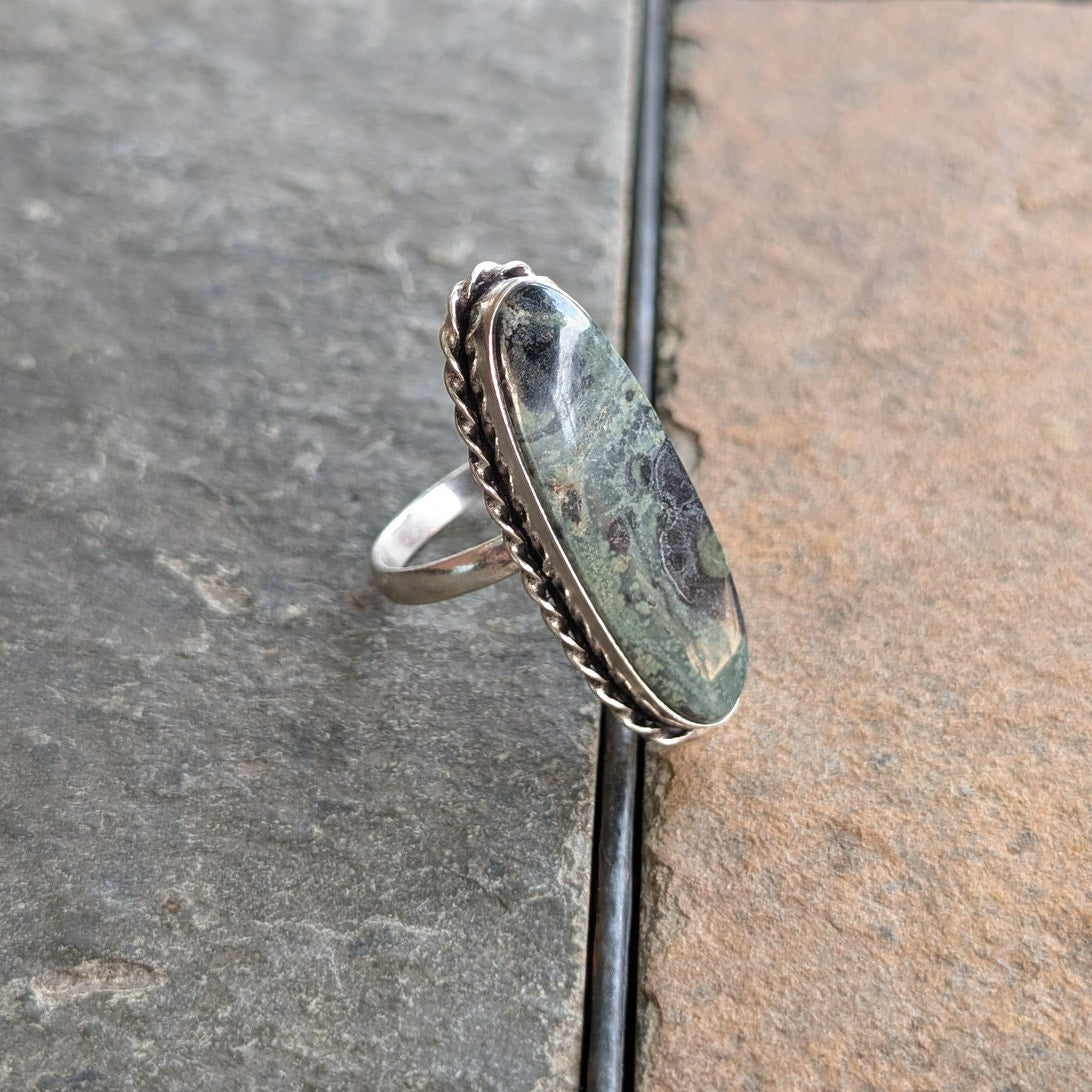 Green Swirl Boho Statement Ring Oval Silver Vintage Groovy Southwest Size 9.25