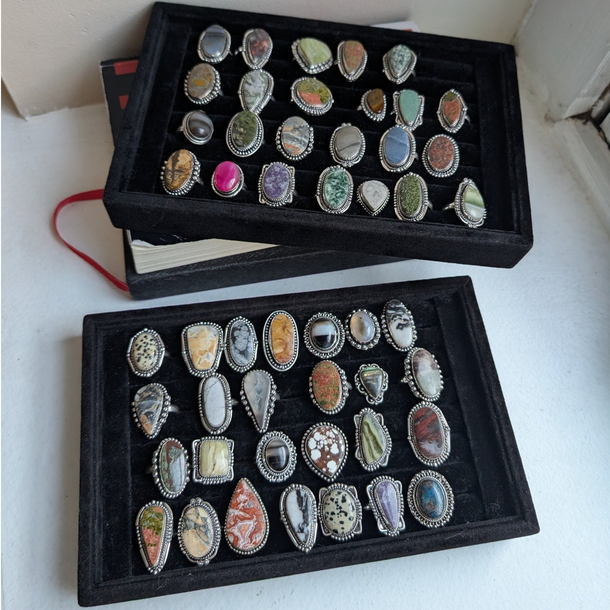 Black and White Natural Stone Ring Boho Chic Sterling Silver Vintage Size 6.75