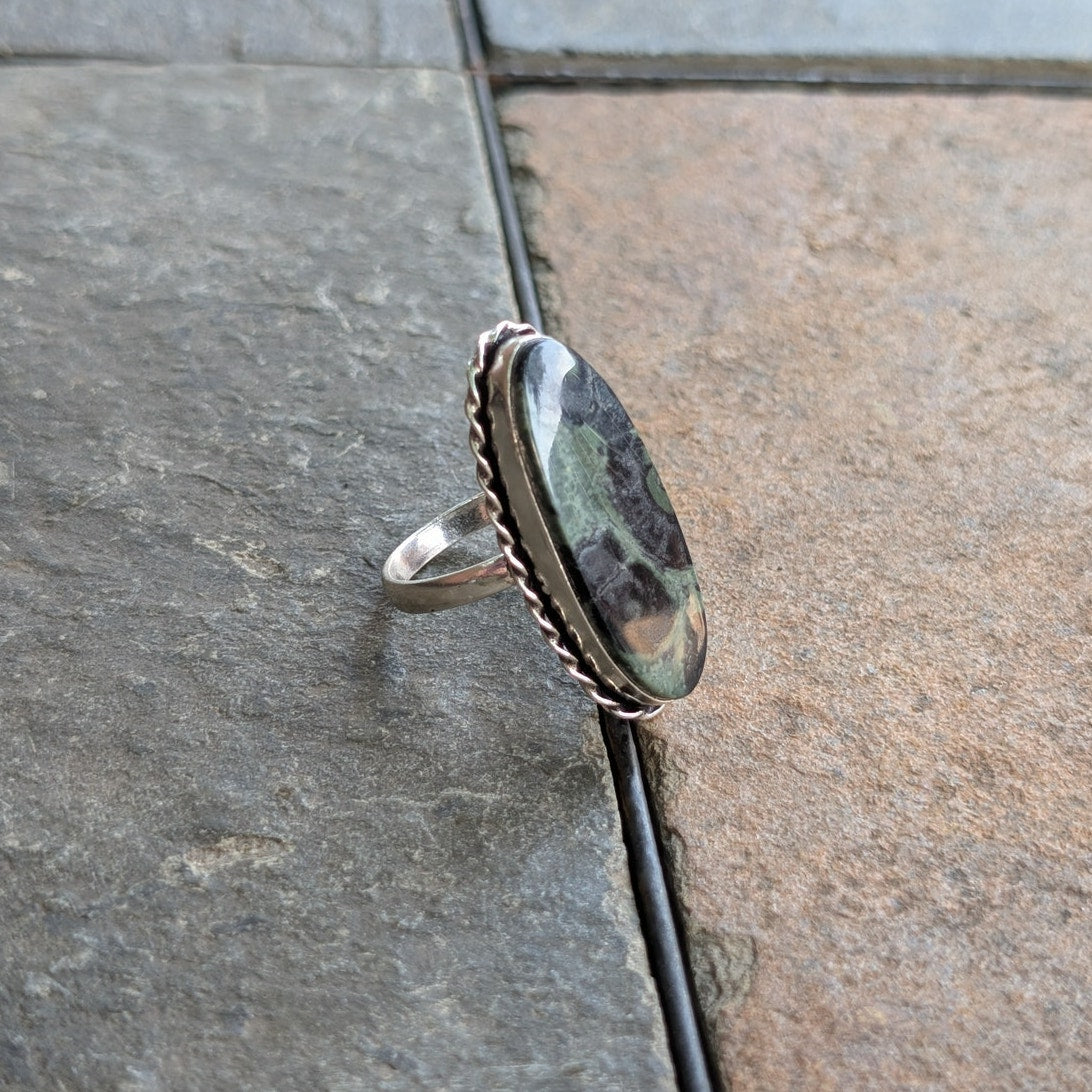 Green Swirl Boho Statement Ring Oval Silver Vintage Groovy Southwest Size 8.75