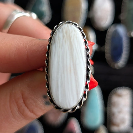 White Oval Boho Silver Statement Ring Vintage Minimal Southwest Pearl Size 7.75