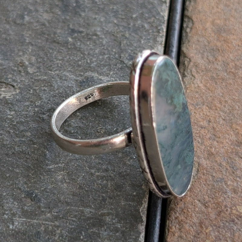 Green Moss Agate Boho Statement Ring Oval Silver Vintage Groovy Southwest 7.75