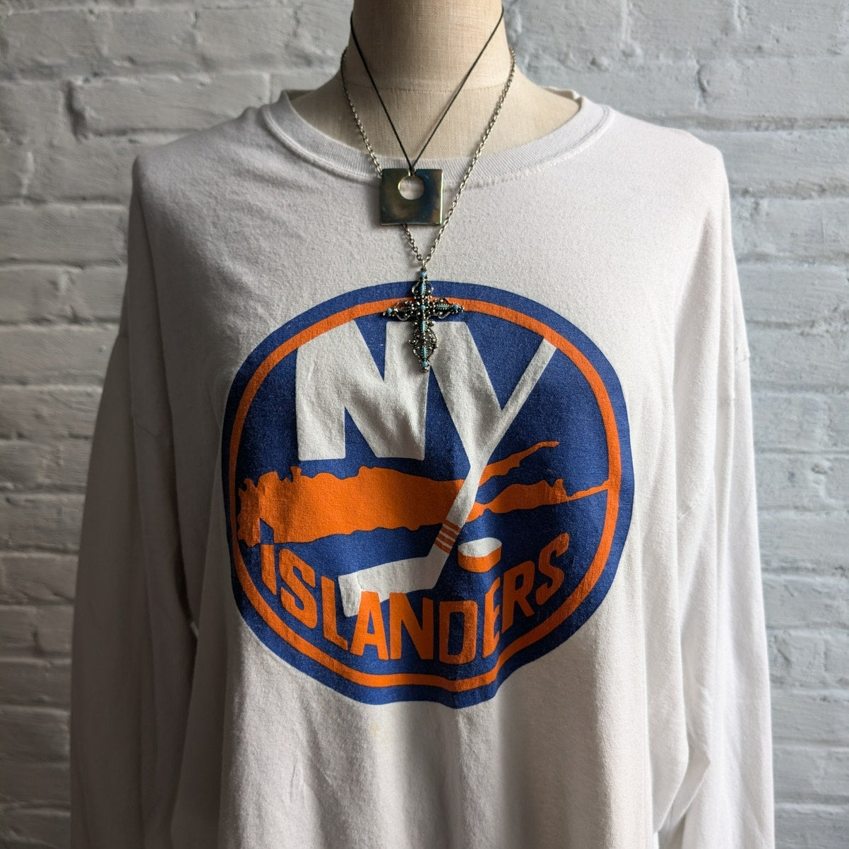 Vintage White Crewneck Tee Hockey Graphic Long Sleeve Retro Tshirt Top XL