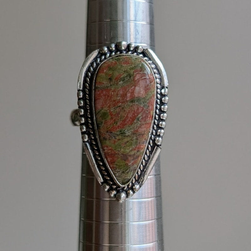 Green and Pink Natural Stone Ring Boho Chic Sterling Silver Vintage Size 8