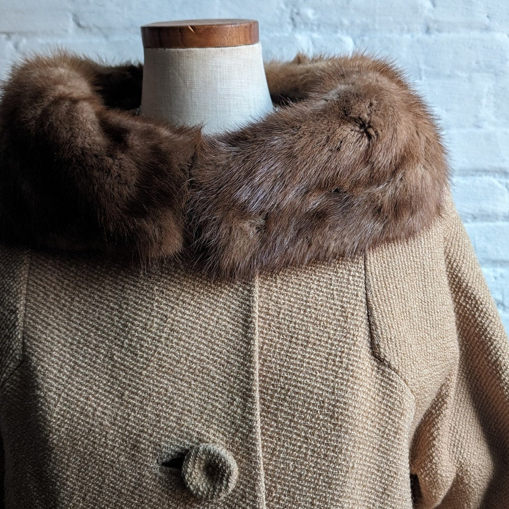 Vintage Wool Mink Fur Tan Coat Camel Swing Boucle Furry Collar Mod Chic Jacket