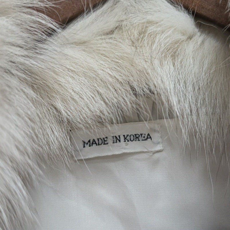 Vintage White Fluffy Fox Fur Coat Furry Ski Bunny Mobwife Designer Luxury Jacket