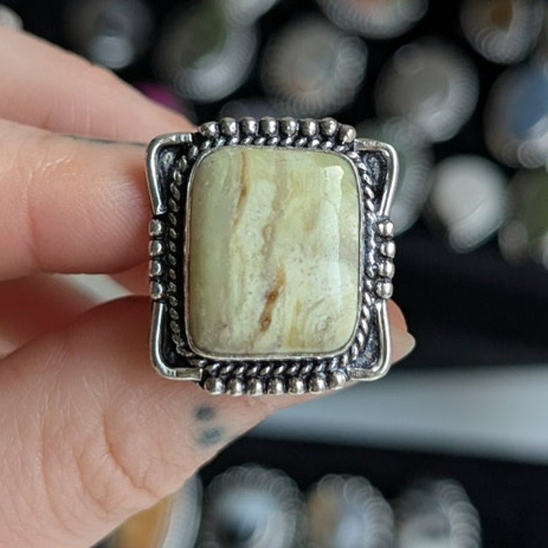 White Square Sterling Silver Ring Retro Vintage Boho Natural Stone Size 8.25