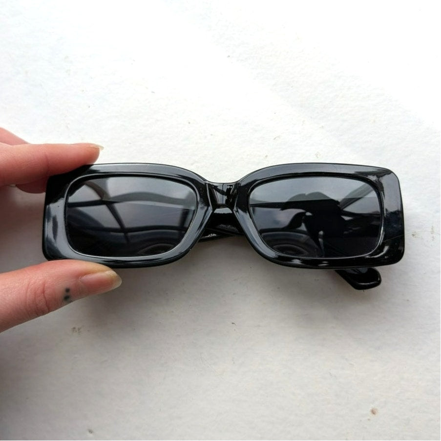 Y2K Funky Festival Retro 70s style Nirvana Sunglasses Black Chic Sunnies Shades