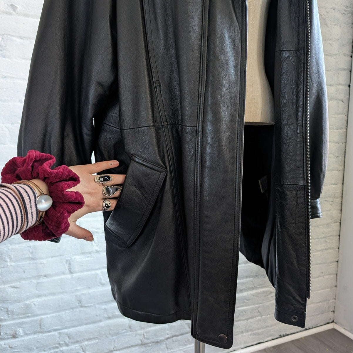 Vintage Black Leather Fox Fur Coat Penny Lane Minimalist Boho Moto Grunge Jacket