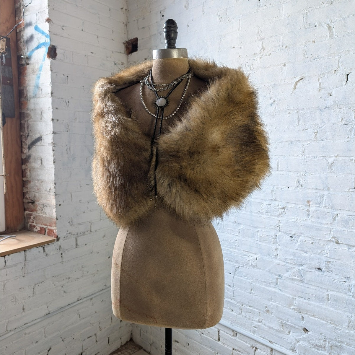 Vintage Faux Fur Wrap Blonde Fox Stole Luxury Scarf Mob Wife Shawl Fuzzy Shrug