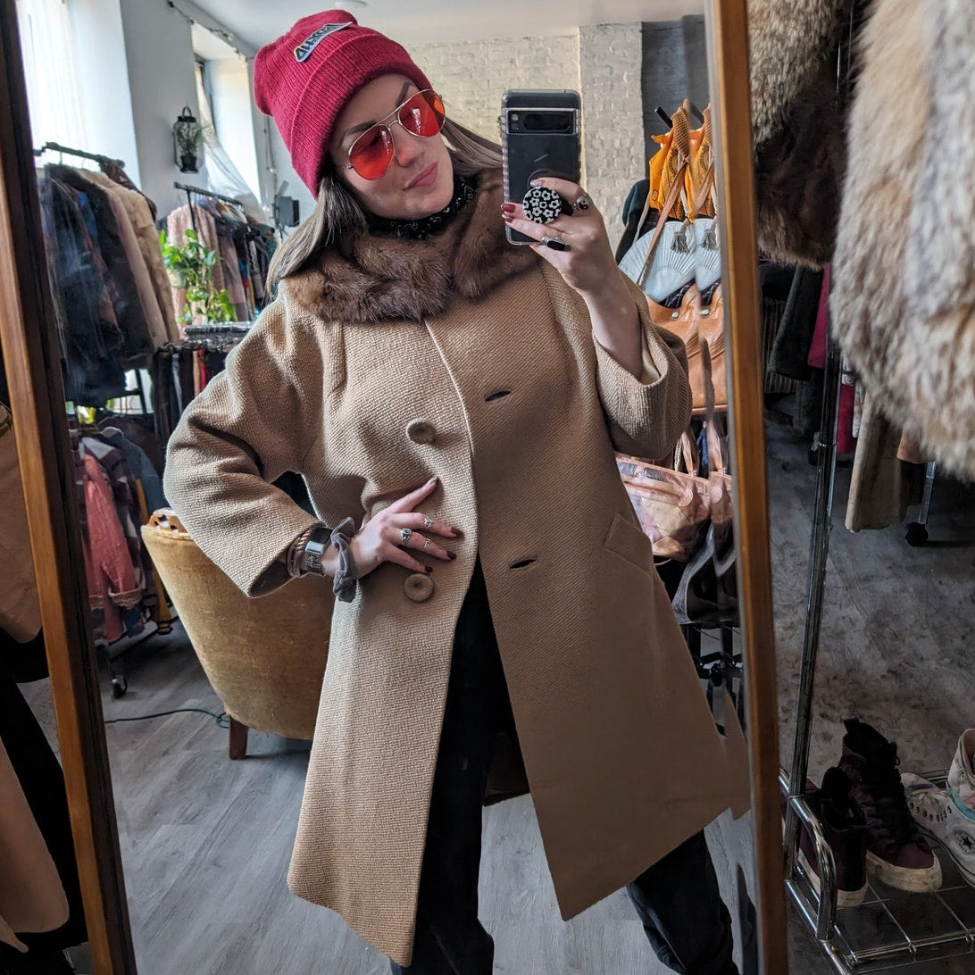 Vintage Wool Mink Fur Tan Coat Camel Swing Boucle Furry Collar Mod Chic Jacket