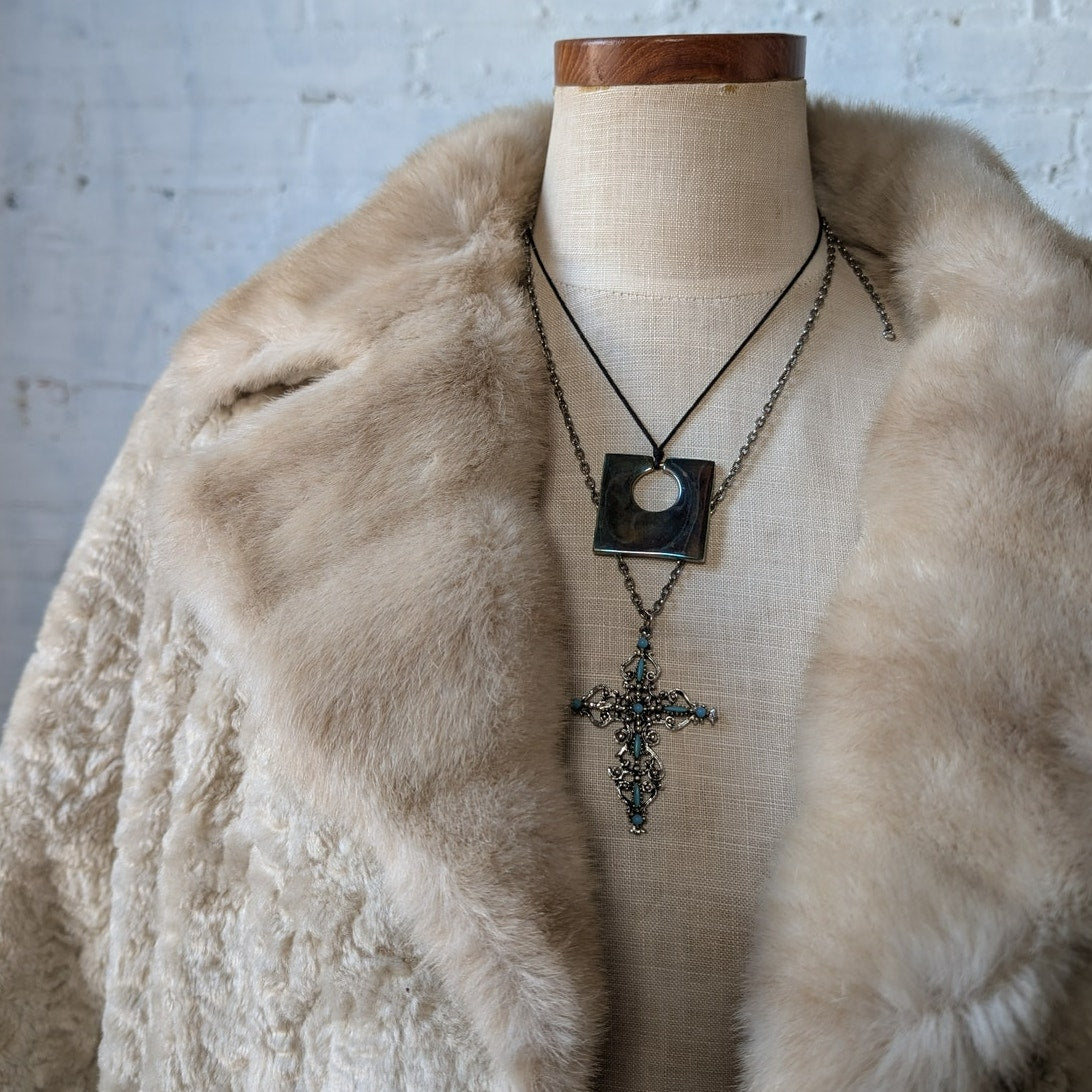 Vintage White Faux Fur Trench Coat Afghan Furry Mob Wife Boho Chic Carpet Jacket