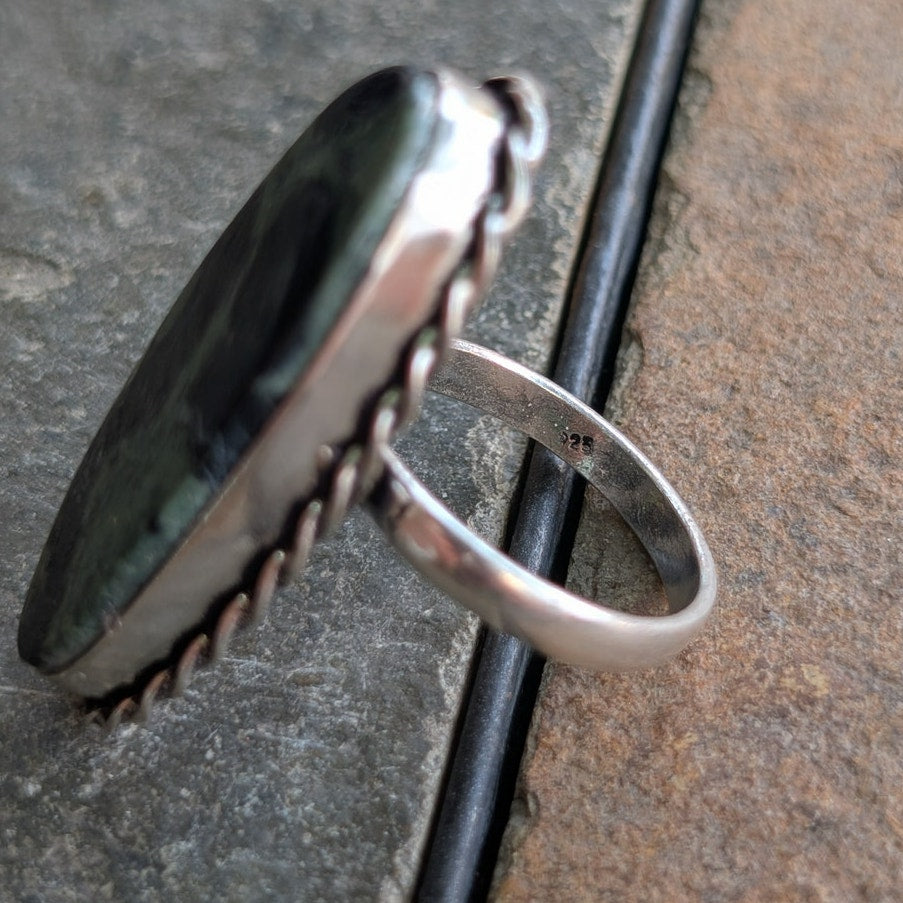 Green Swirl Boho Statement Ring Oval Silver Vintage Groovy Southwest Size 8.75