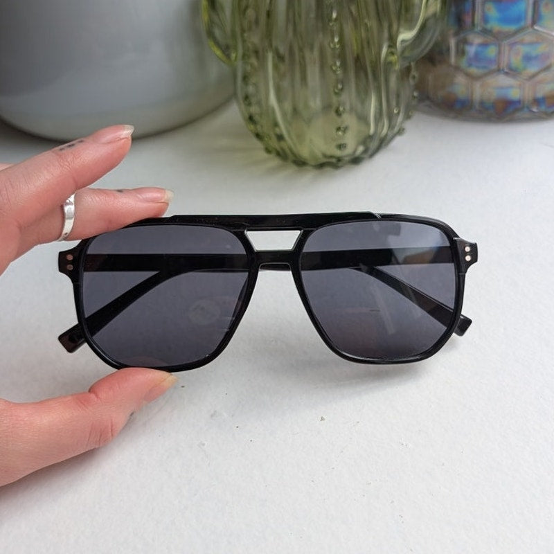 Retro Black Aviator Minimalist Festival Sunglasses Chic Tinted Sunnies Shades