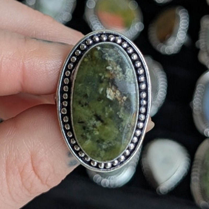 Green Speckled Earthy Oval Sterling Silver Ring Vintage Natural Stone Size 8.5