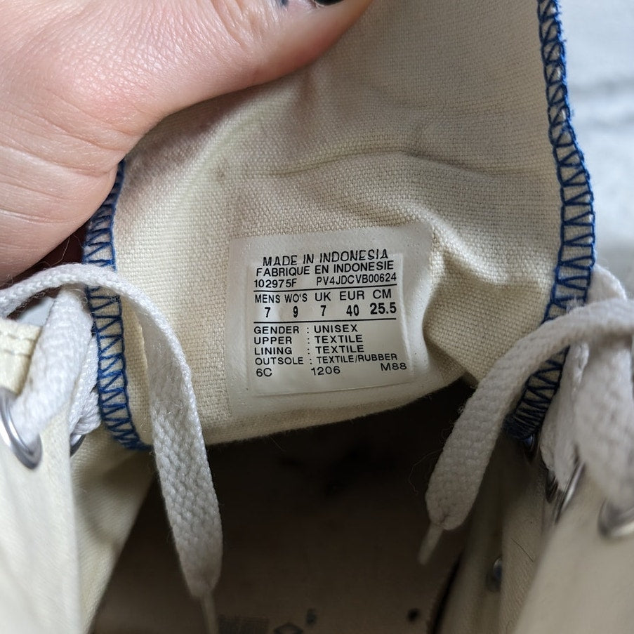 Converse Chucks Sky Blue Hightop Sneakers Skater Kicks Classic Minimalist Shoe