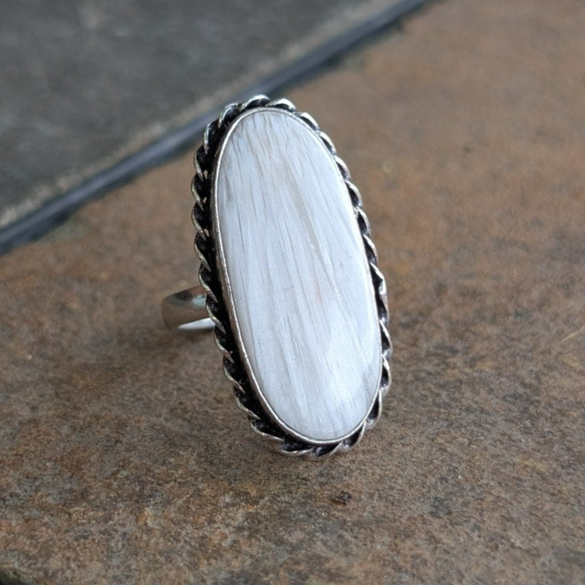 White Oval Boho Silver Statement Ring Vintage Minimal Southwest Pearl Size 7.75