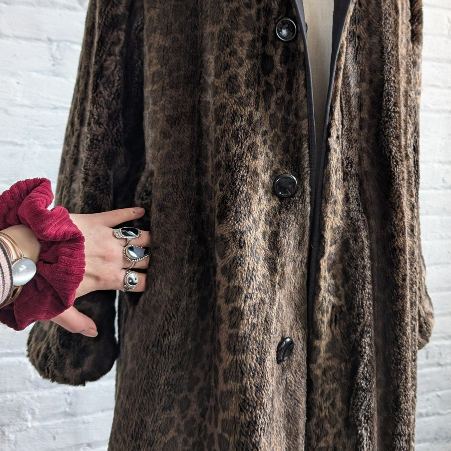 Vintage Cheetah Faux Fur Coat Mobwife Reversible Furry Animal Print Fuzzy Jacket