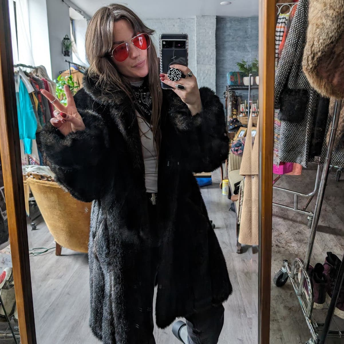 Retro Mob Wife Chic Vegan Fur Coat Minimalist Goth Penny Lane Furry Fuzzy Jacket
