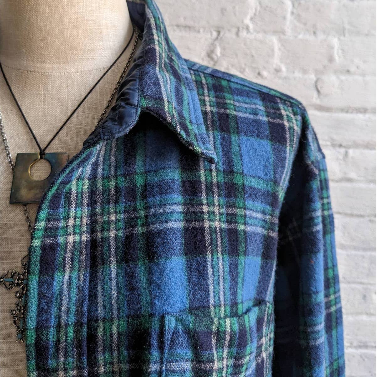 90s Vintage Grunge Fairy Flannel Minimalist Boyfriend Oversize Earthy Plaid Top