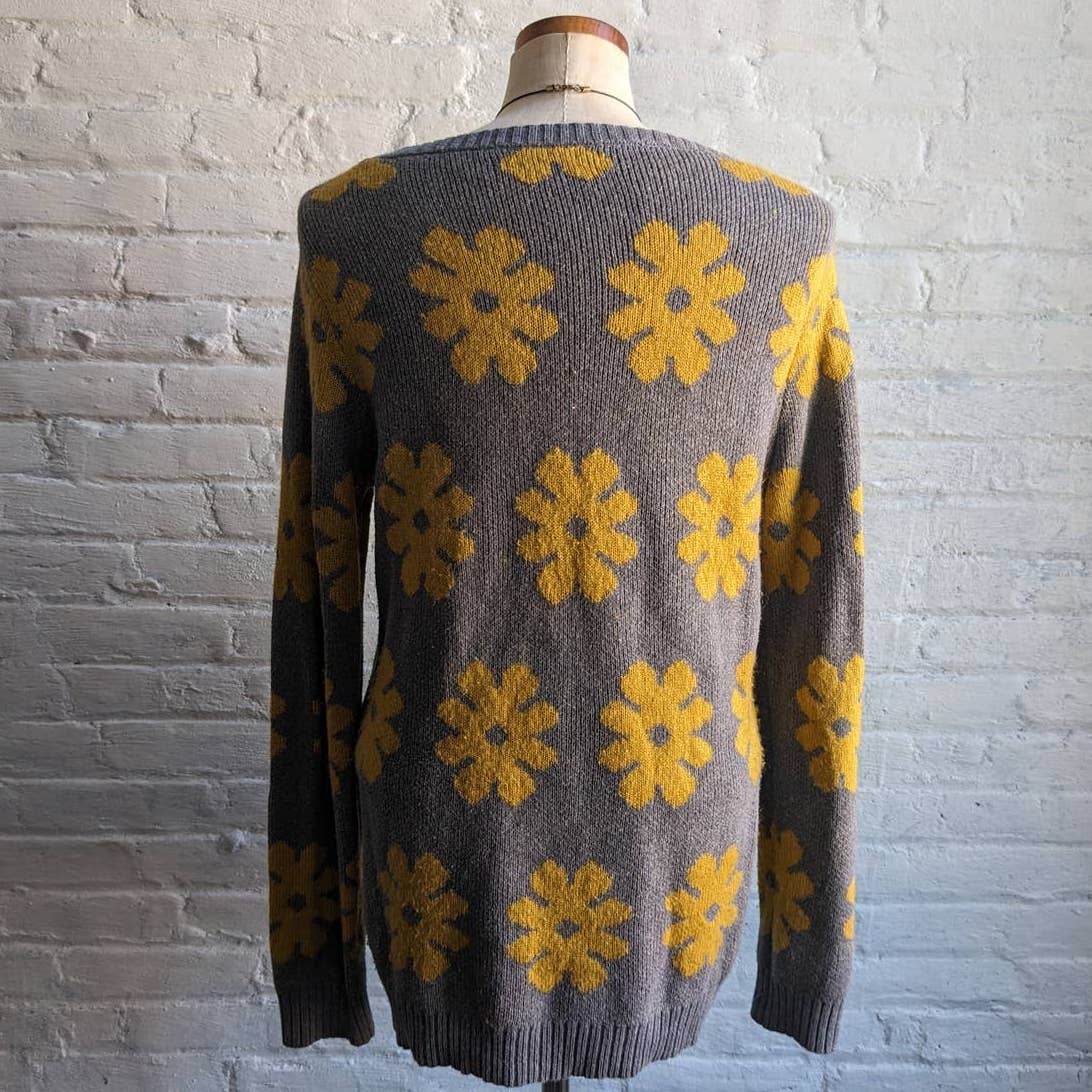 Retro 70s Groovy Flower Power Sweater Trippy Sunshine Floral Oversize Knit Top